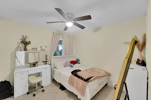 261 Wimbledon Lake Dr, Plantation, FL 33324 - Photo 11