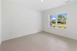 798 SE Seahouse Dr, Port Saint Lucie, FL 34983 - Photo 9