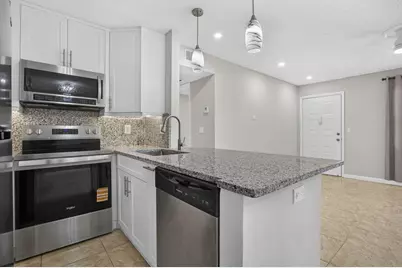 7262 Golf Colony Court #204, Lake Worth, FL 33467 - Photo 7