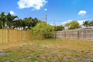 1123 SE 2nd Ave, Deerfield Beach, FL 33441 - Photo 33