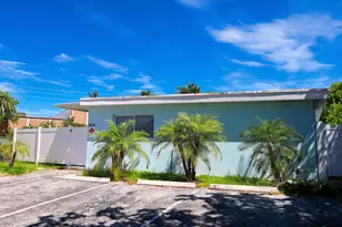 898 SE 2nd Pl, Deerfield Beach, FL 33441 - Photo 3