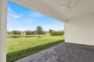 977 SE Crosswood Wy, Port Saint Lucie, FL 34984 - Photo 27