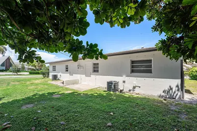 263 SE 8th Terrace, Deerfield Beach, FL 33441 - Photo 23