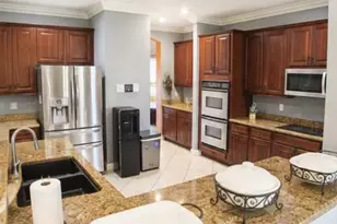 3800 E Hibiscus St, Weston, FL 33332 - Photo 7