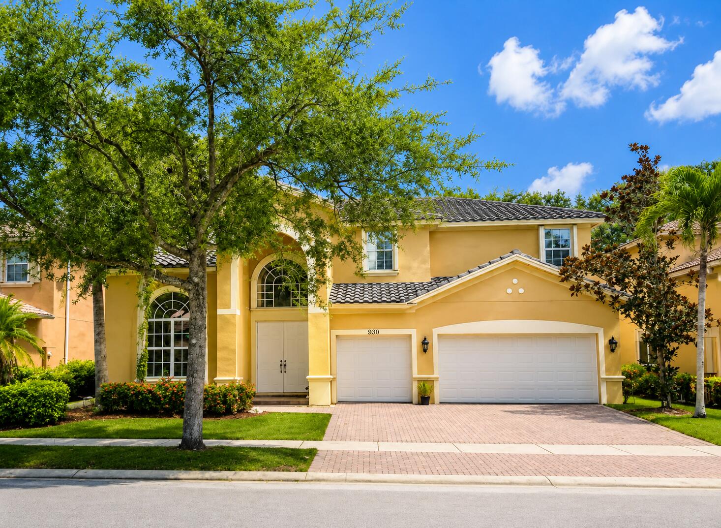 3800 E Hibiscus St - 3800 E Hibiscus St, Weston, FL 33332 Luxury Property | Jose Angel Pina