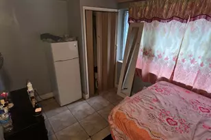 340 NW 117th St, Miami, FL 33168 - Photo 9