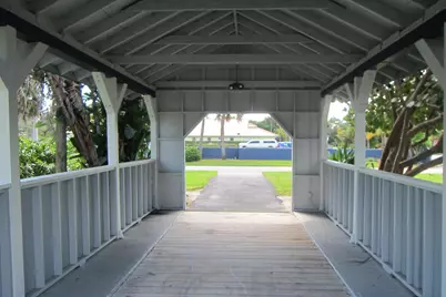 1517 Woodbridge Lakes Circle, West Palm Beach, FL 33406 - Photo 19