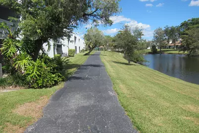 1517 Woodbridge Lakes Circle, West Palm Beach, FL 33406 - Photo 23