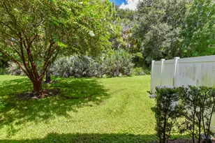 2205 SW Marshfield Ct, Port Saint Lucie, FL 34953 - Photo 7