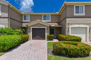 2205 SW Marshfield Ct, Port Saint Lucie, FL 34953 - Photo 1