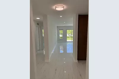 300 NW 17th Avenue, Pompano Beach, FL 33069 - Photo 5