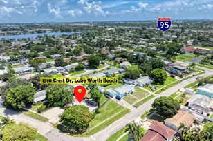 1510 Crest Dr, Lake Worth, FL 33461 - Photo 1