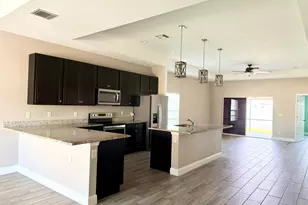 340 Palm Breezes Dr, Fort Pierce, FL 34945 - Photo 9