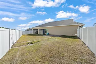 340 Palm Breezes Dr, Fort Pierce, FL 34945 - Photo 27