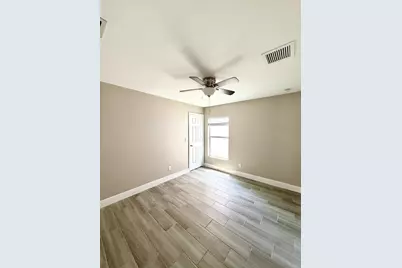 340 Palm Breezes Drive, Fort Pierce, FL 34945 - Photo 17