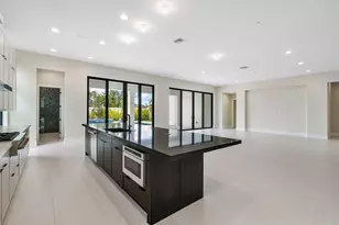 9148 Coral Isles Cir, Palm Beach Gardens, FL 33412 - Photo 11