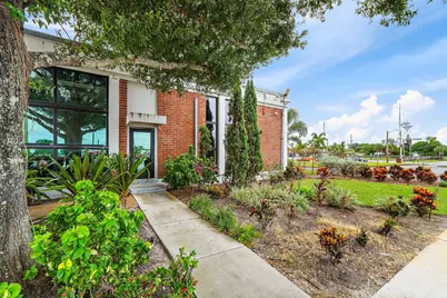 5900 N Australian Avenue, Mangonia Park, FL 33407 - Photo 5
