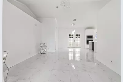 105 Vanessa Street, Palm Springs, FL 33461 - Photo 5