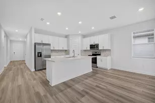 8666 Dahlia Cir, Port Saint Lucie, FL 34986 - Photo 21
