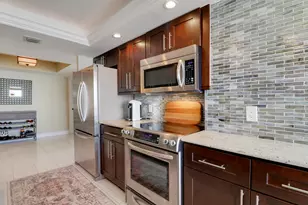 5510 N Ocean Dr, Singer Island, FL 33404 - Photo 13