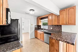 3310 NW 90th Ave, Coral Springs, FL 33065 - Photo 9