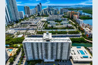 230 174th Street #1805, Sunny Isles Beach, FL 33160 - Photo 33