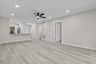 742 Nantucket Cir, Lake Worth, FL 33467 - Photo 7