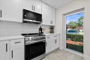 742 Nantucket Cir, Lake Worth, FL 33467 - Photo 3