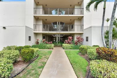 5280 Las Verdes Circle #124, Delray Beach, FL 33484 - Photo 1