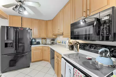 5280 Las Verdes Circle #124, Delray Beach, FL 33484 - Photo 3