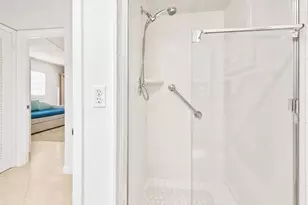 21 Flanders A, Delray Beach, FL 33484 - Photo 11