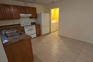 1917 SE Burgundy Ln, Port Saint Lucie, FL 34952 - Photo 3
