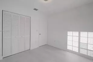 221 SW 78th Pl, Miami, FL 33144 - Photo 7