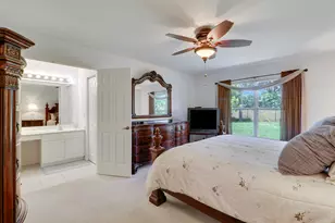 1049 SW Janette Ave, Port Saint Lucie, FL 34953 - Photo 3