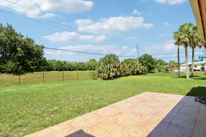 1049 SW Janette Avenue, Port Saint Lucie, FL 34953 - Photo 17