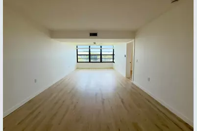 3710 Whitehall Drive #404, West Palm Beach, FL 33401 - Photo 5