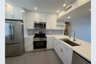 3710 Whitehall Drive #404, West Palm Beach, FL 33401 - Photo 7