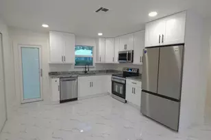 8001 Hibiscus Rd, Fort Pierce, FL 34951 - Photo 3