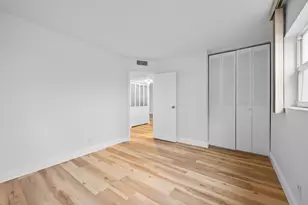 3401 NW 47th Ave, Lauderdale Lakes, FL 33319 - Photo 13
