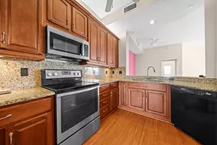 9539 Weldon Cir, Tamarac, FL 33321 - Photo 13