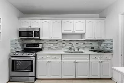 2030 NW 43rd Street, Miami, FL 33142 - Photo 13