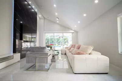 10438 Buena Ventura Drive, Boca Raton, FL 33498 - Photo 3