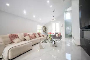 10438 Buena Ventura Dr, Boca Raton, FL 33498 - Photo 5