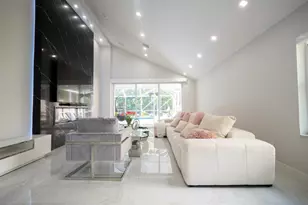 10438 Buena Ventura Dr, Boca Raton, FL 33498 - Photo 3