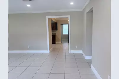 7302 Westwood Drive, Tamarac, FL 33321 - Photo 3