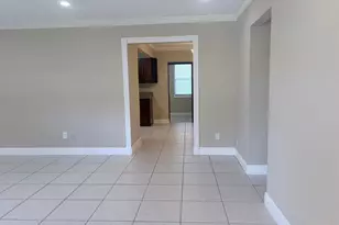 7302 Westwood Dr, Tamarac, FL 33321 - Photo 3