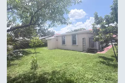 7302 Westwood Drive, Tamarac, FL 33321 - Photo 19