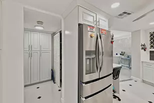 3900 N Ocean Dr, Lauderdale by the Sea, FL 33308 - Photo 15