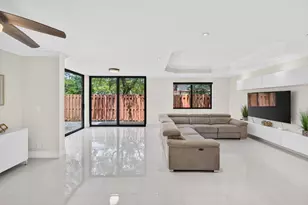 343 Ives Dairy Rd, Miami, FL 33179 - Photo 11