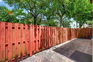 343 Ives Dairy Rd, Miami, FL 33179 - Photo 37